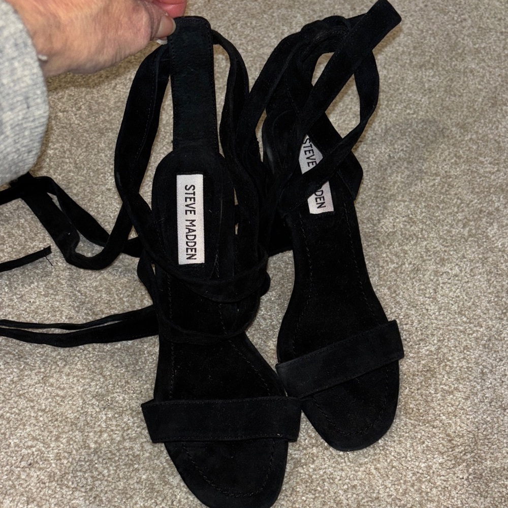 Steve Madden Black-velvet lace up  Strappy Heels size 7